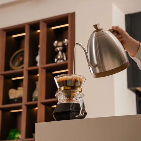 Fierbător de argint Brewista Artisan Gooseneck 1L